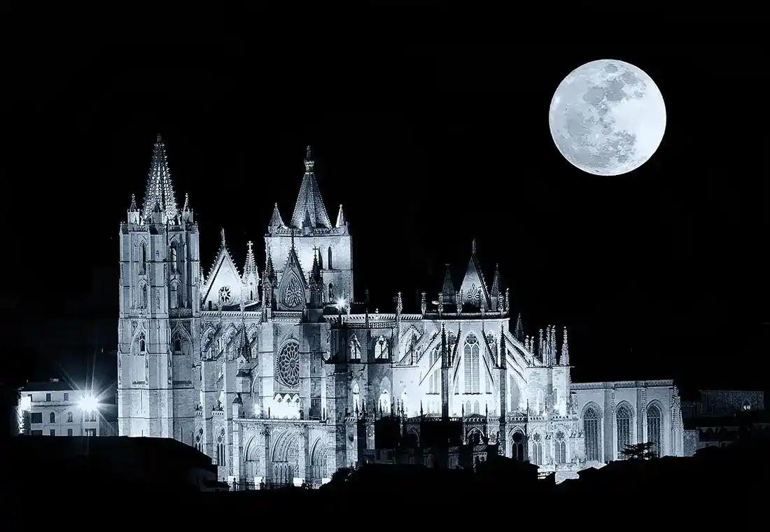 Catedral de León — trabajamos con orgullo desde León, Castilla y León